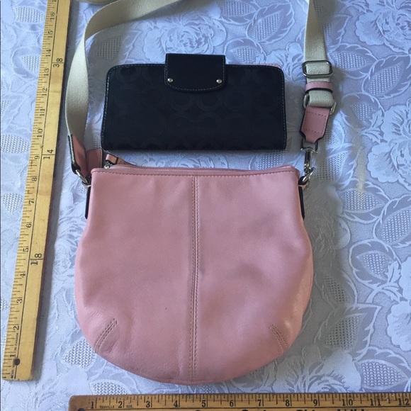 Coach crossbody ONLY. NO WALLET. - Picture 2 of 4